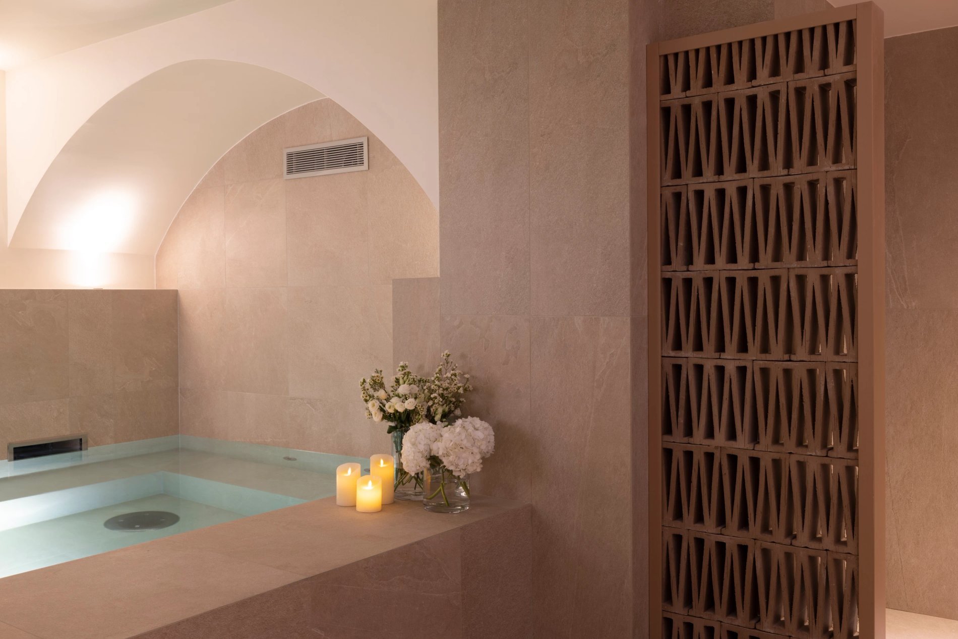 Hôtel Toujours Spa Pool
