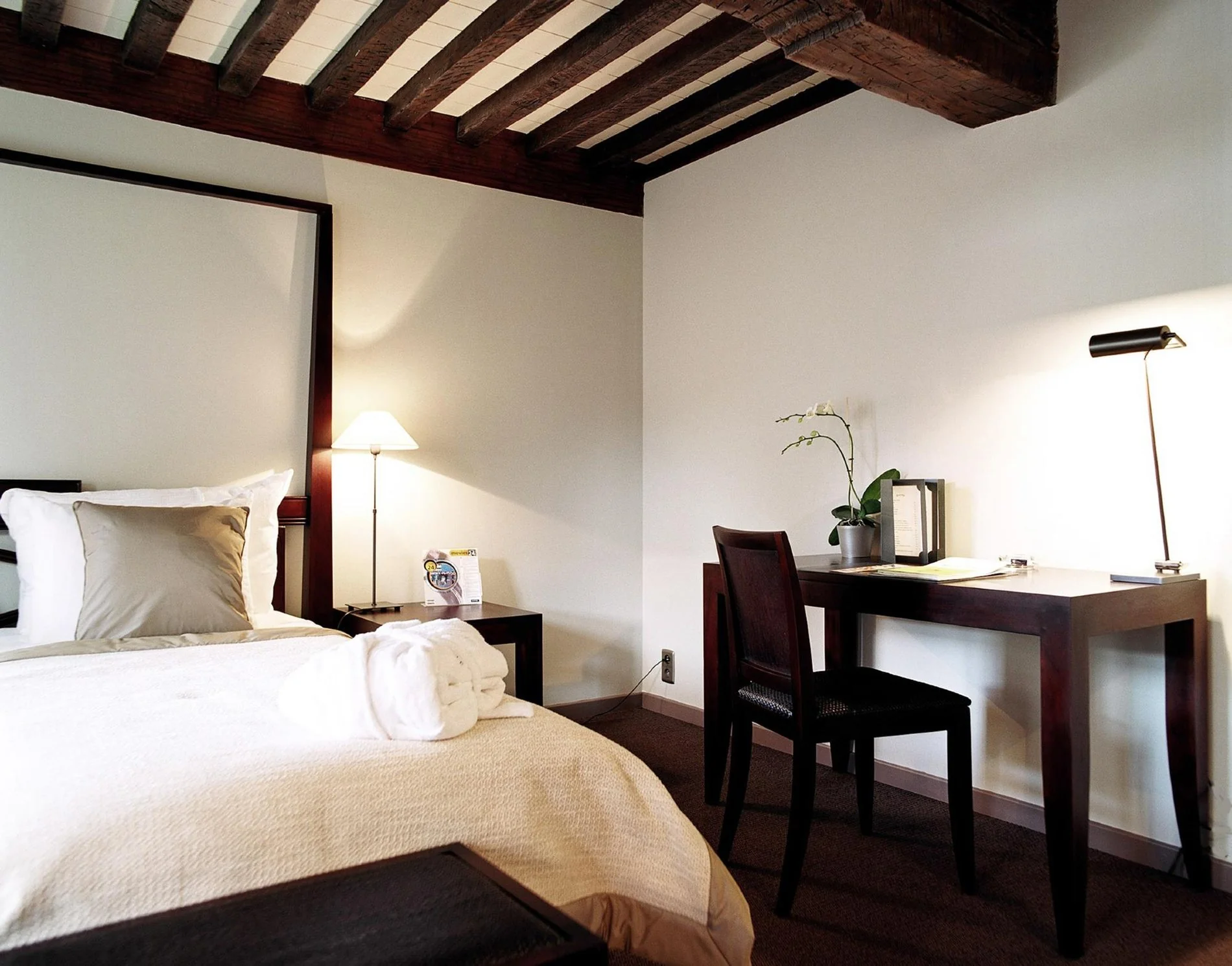 Chambre Charming, chambre confort, hôtel historique, chambre avec salon, chambre avec bureau, chambre contemporaine