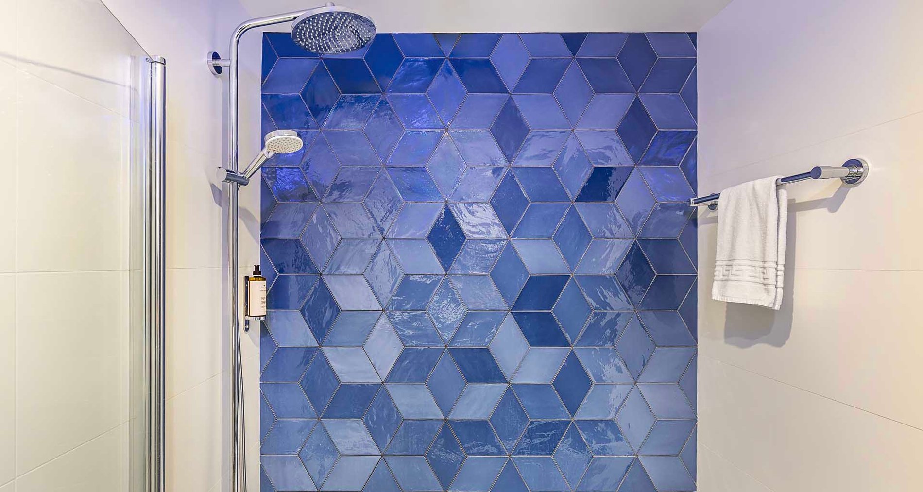 c4bbaf48-52ec-46fb-b26f-3318fbb1a3a3