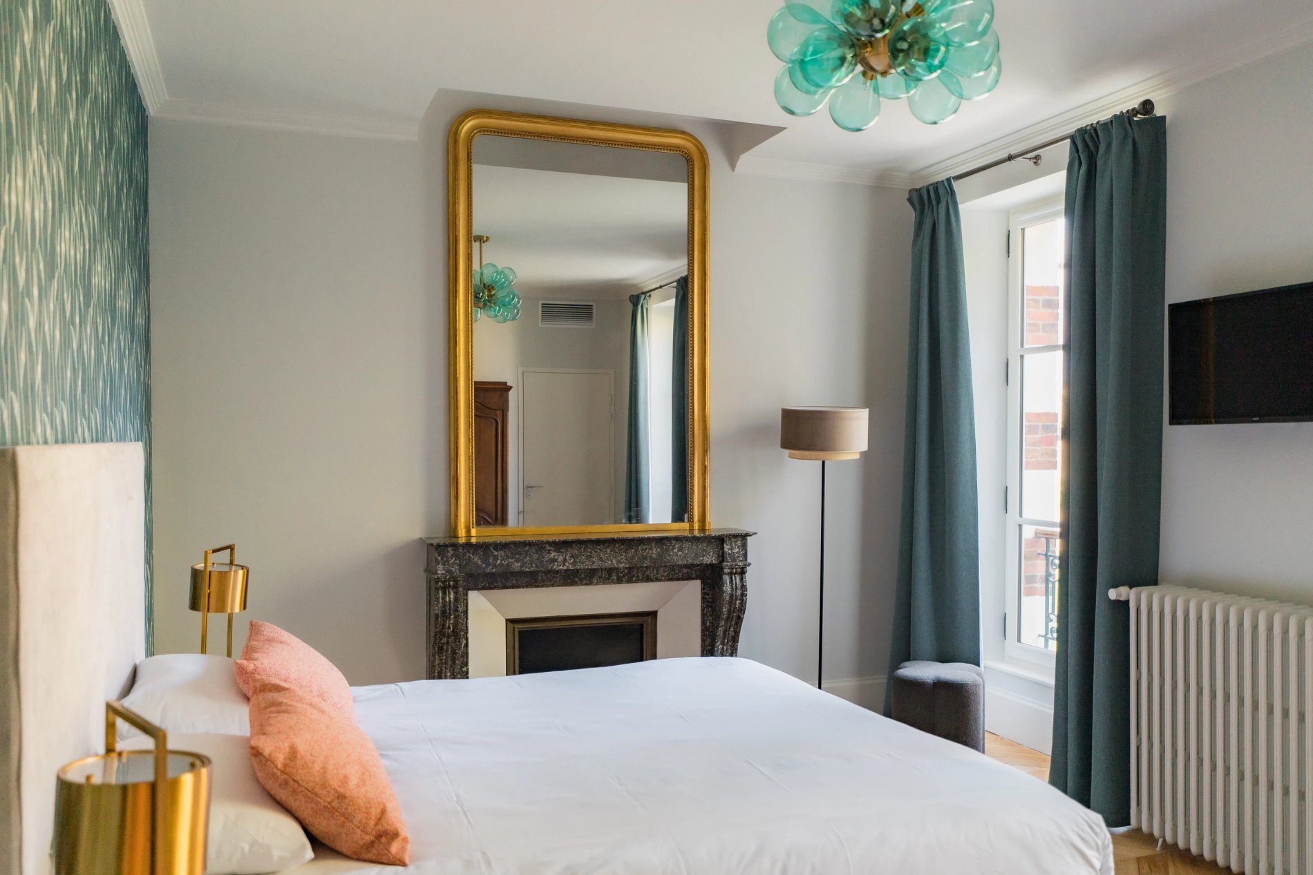 c558fbd2-fd89-444b-a1aa-f7f453e359b9