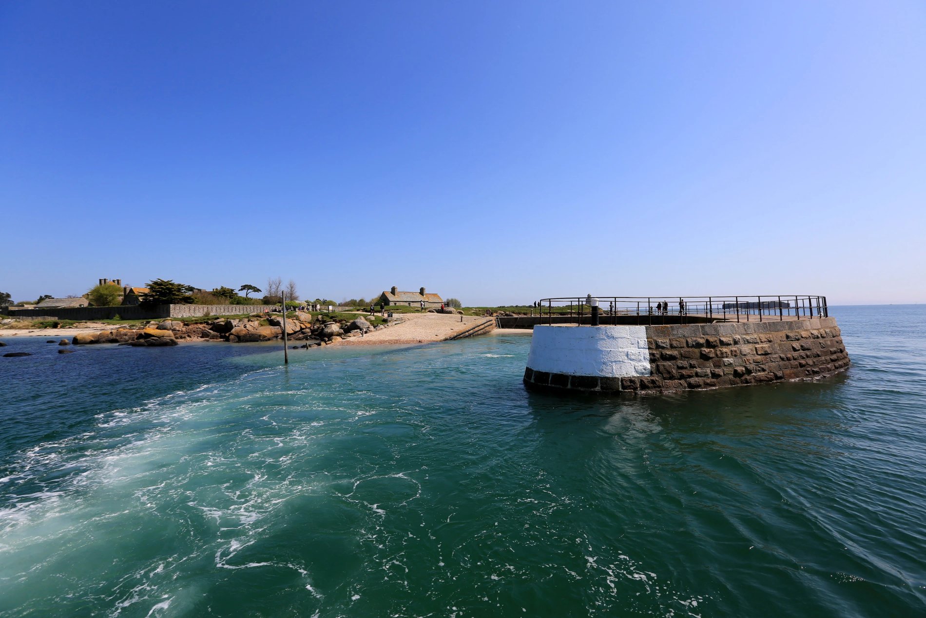 c621b664-5b0a-4df7-8d80-14769c9d5b51