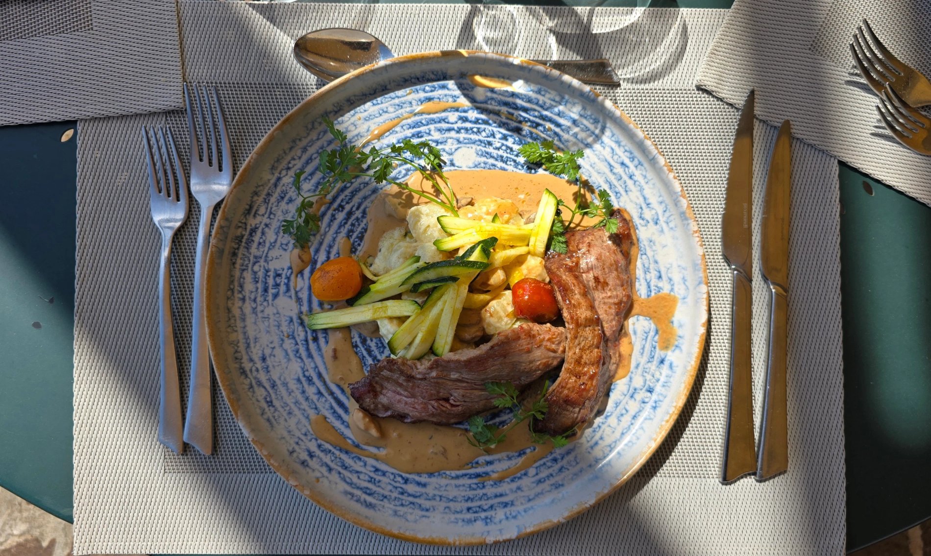 c6652b11-4c84-42c3-8d0c-3cd9eb4fa74a