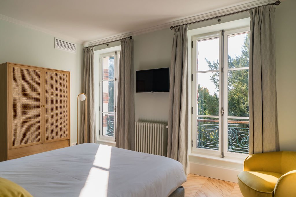 Gloriette room: a quiet double room with modern décor in Provins, a medieval town