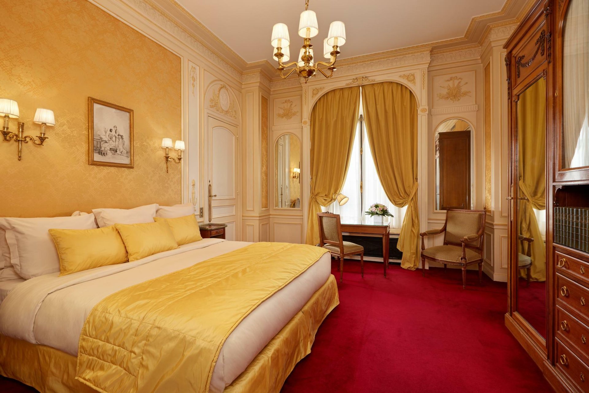 Hotel Raphael Paris Superior Room