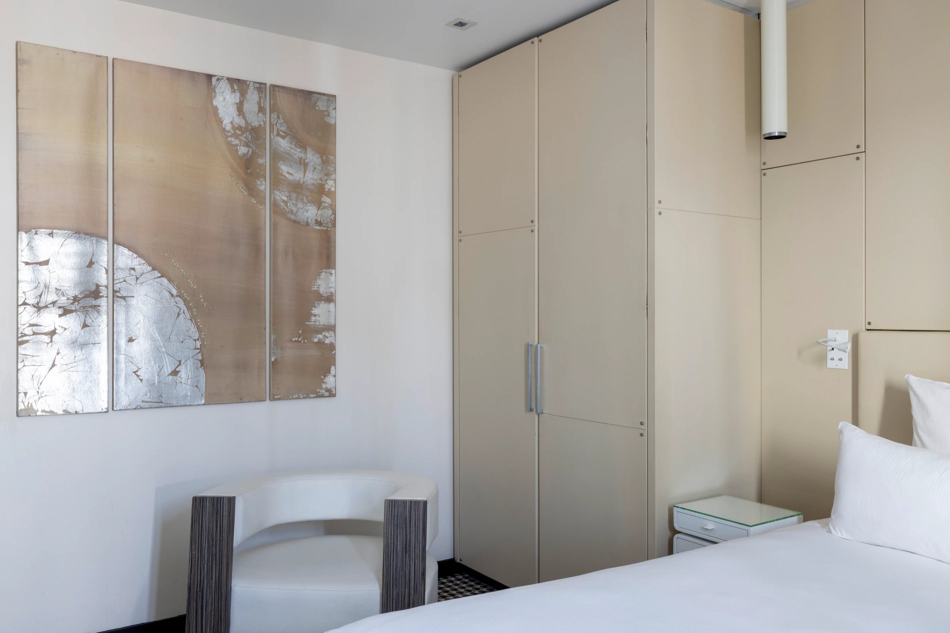 Hôtel Félicien Chambre Supérieure Pearl Penderie