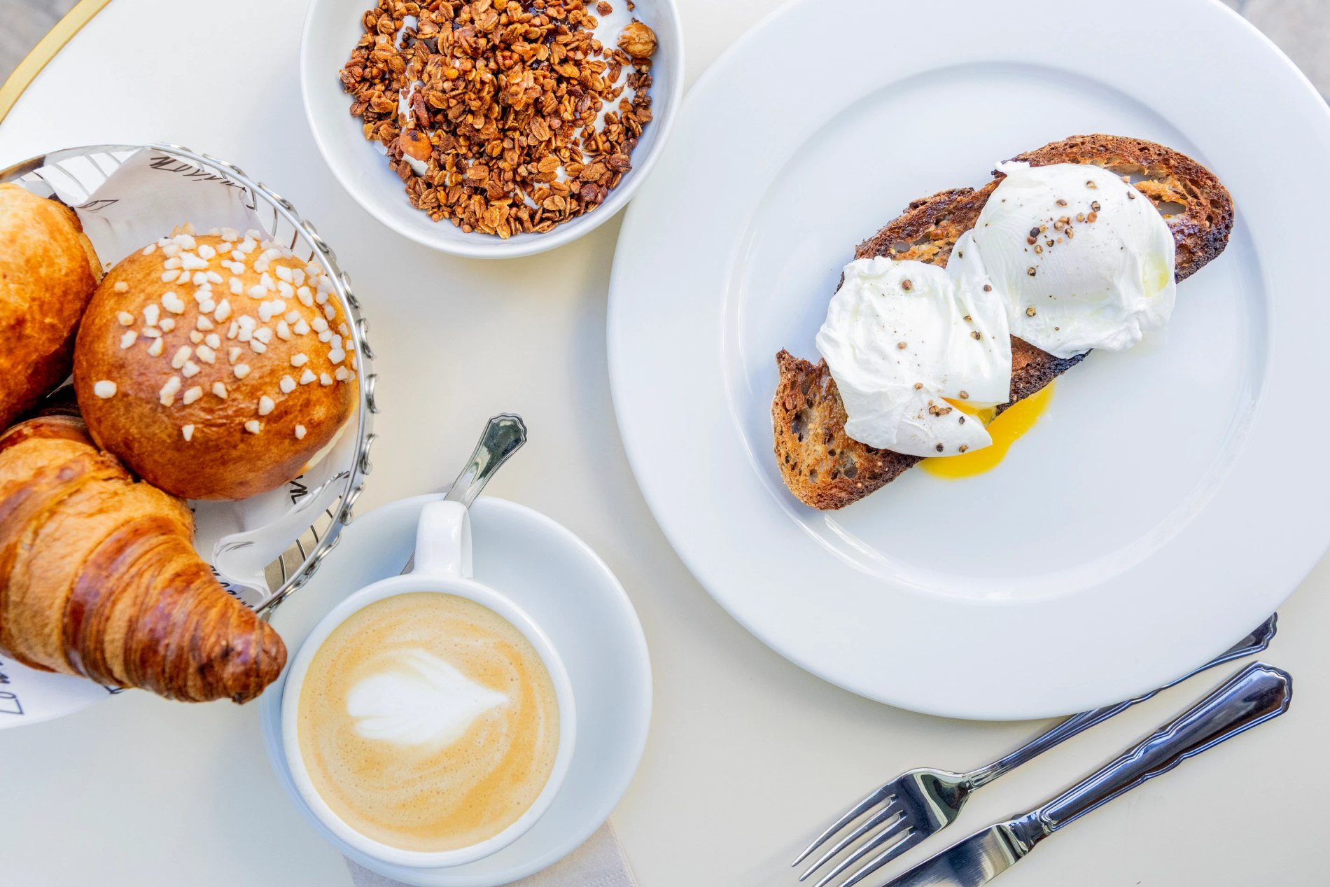 c7ab352c-aa73-4503-96b6-7d95cf662376