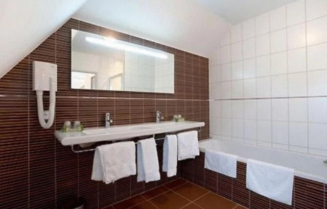 Hostellerie Saint-Vincent,
