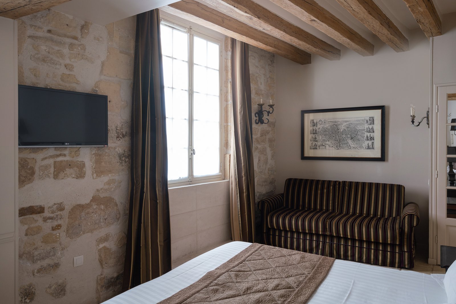 Quadruple room PMR - Hôtel Saint-Louis Marais - Boutique Hotel Paris Marais