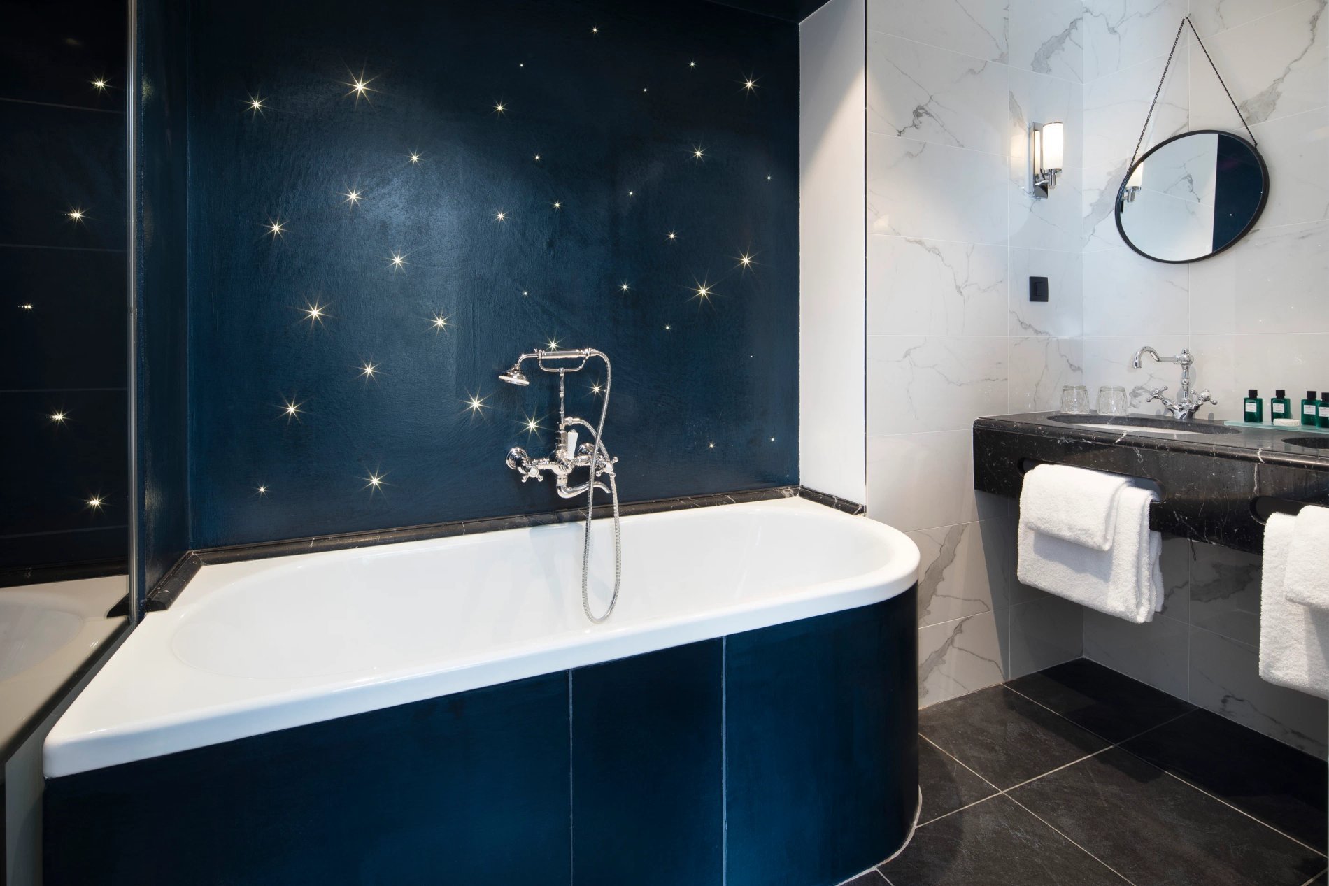 Hôtel Le Pradey Suite Famille Salle de bain