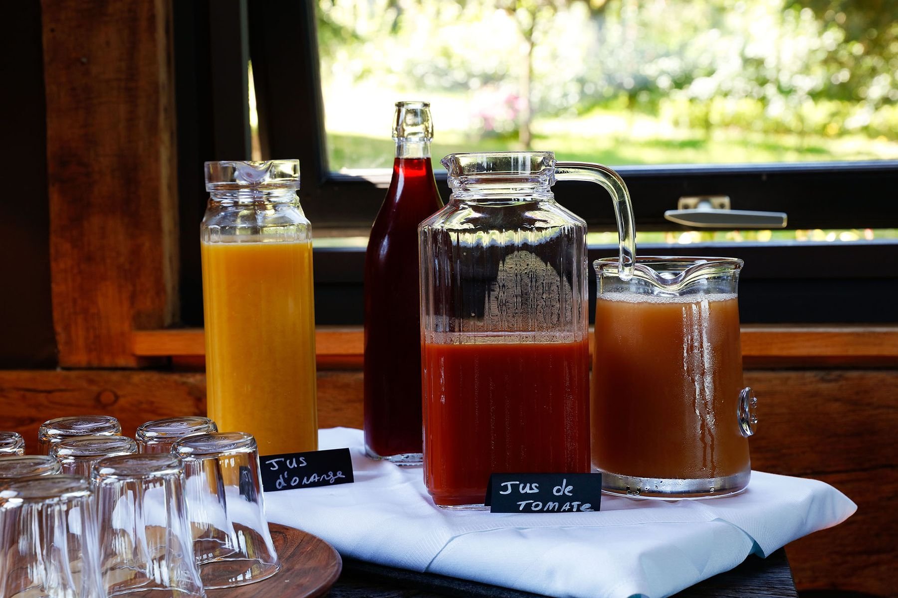 c9e4c2c6-0145-4028-8d26-fb9a4b7c8eb0