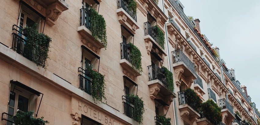 Greenery-covered front of Hôtel Bachaumont in Paris’s 2nd arrondissement