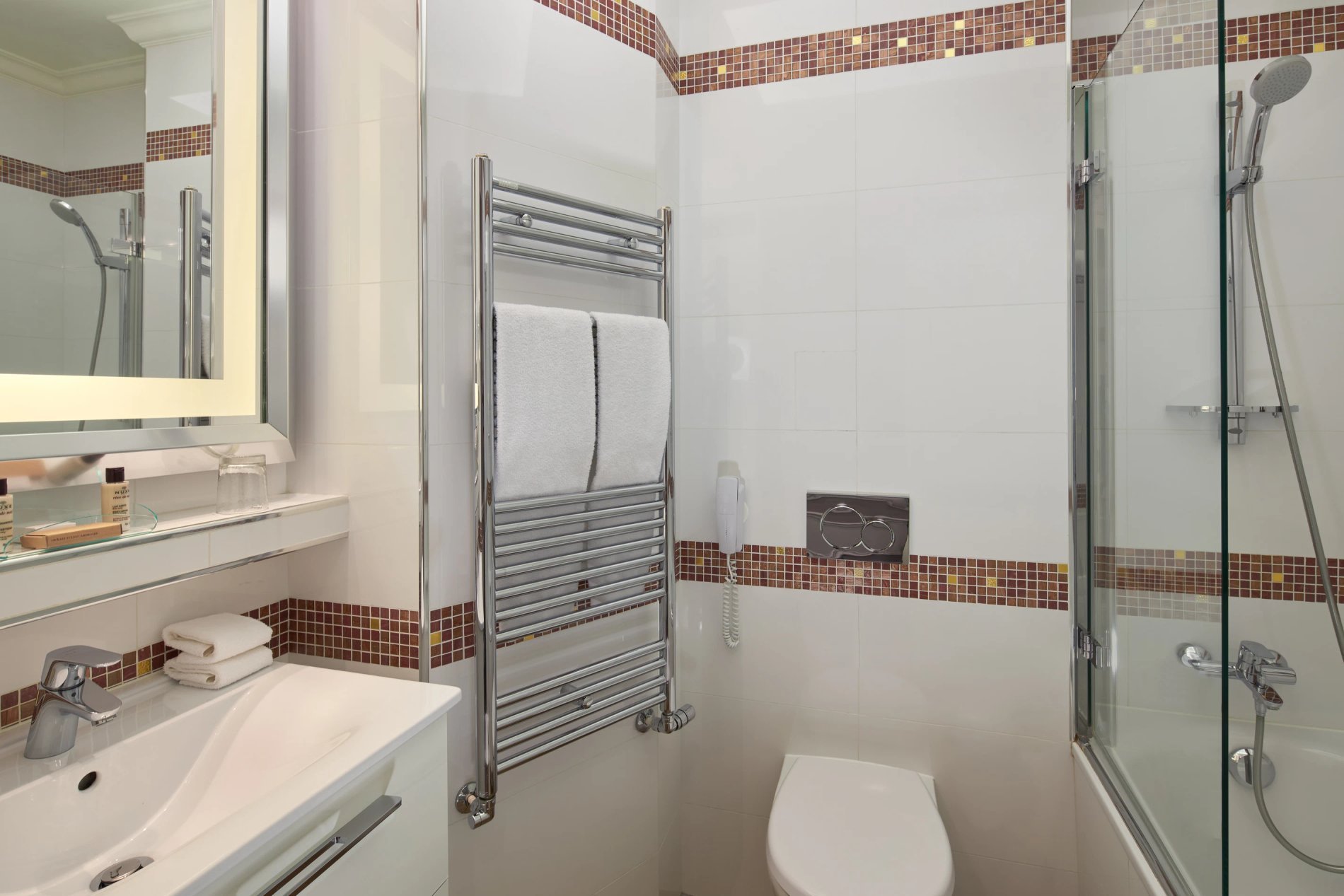 Hotel Regina Superior Room - Bathroom