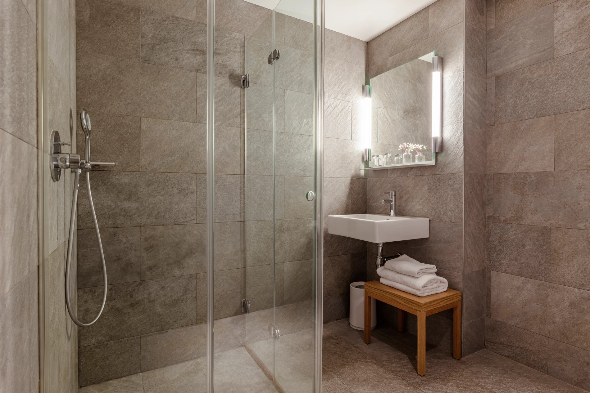 cad67ccf-551d-48d5-ab93-dbcfc874b0fa