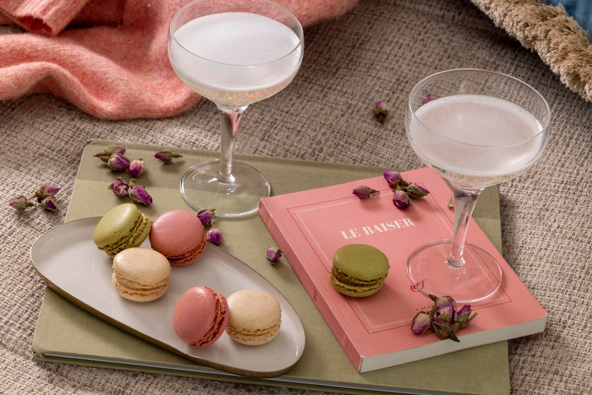 Hotel Fior d'Aliza Romantic Package Champagne Macarons