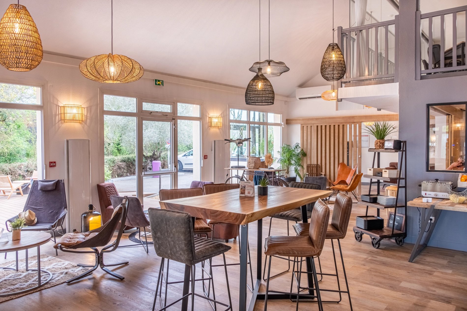 Hôtel Le Village 49*** | Hôtel 3 étoiles Angers | Réception