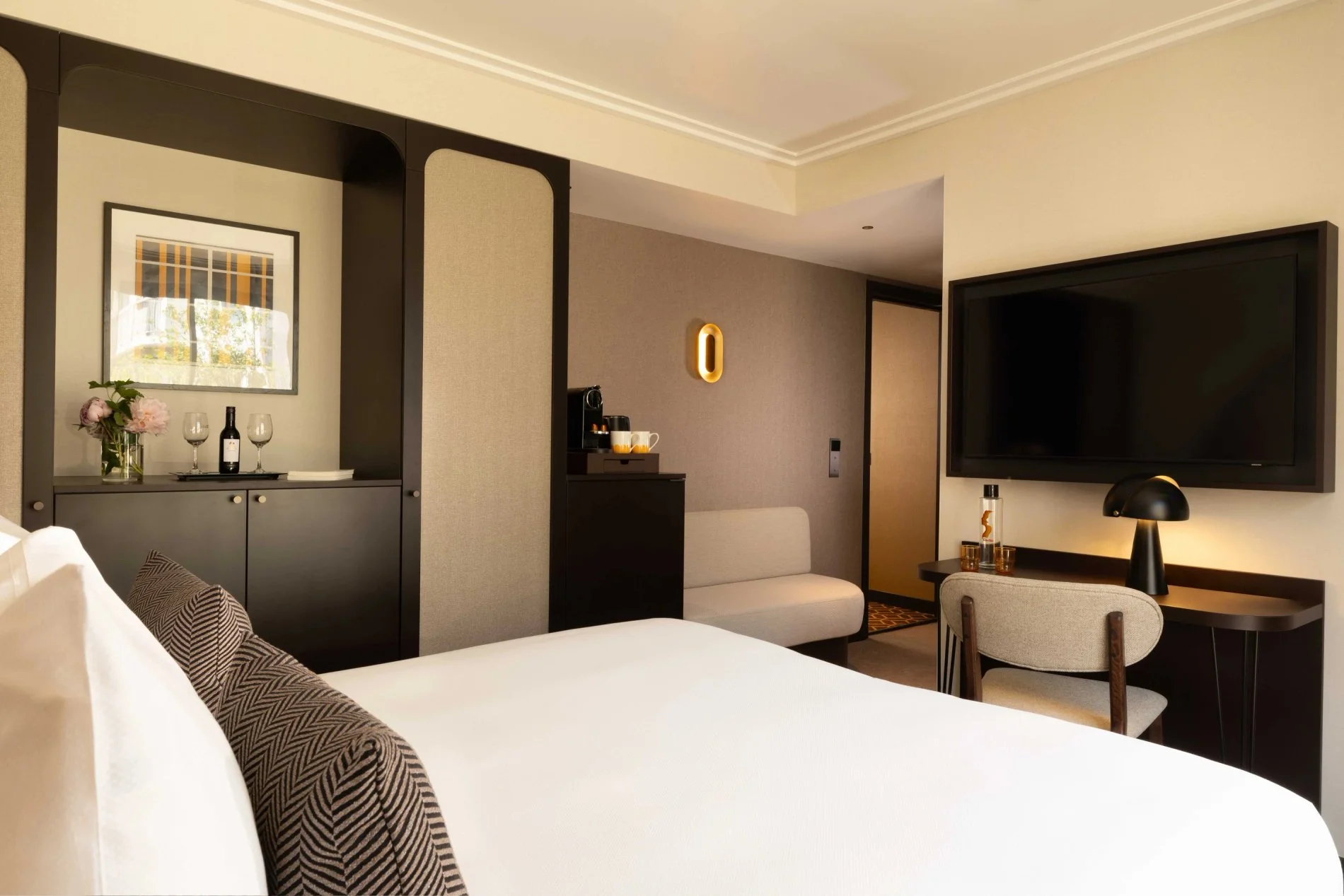 cbec0449-91c2-47f4-ac61-35de33230aac