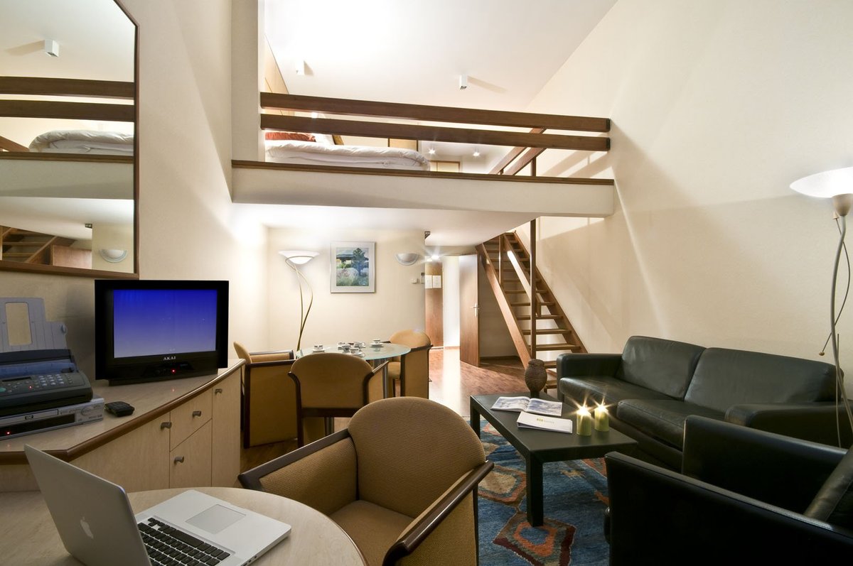 B-aparthotel Montgomery, B-aparthotel Montgomery- Duplex living room