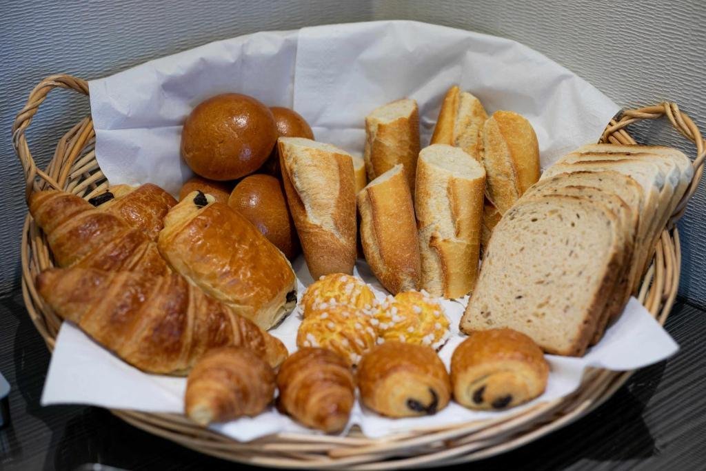 ce58b8d1-0ea8-4fa0-8dd8-51f92a5b0771