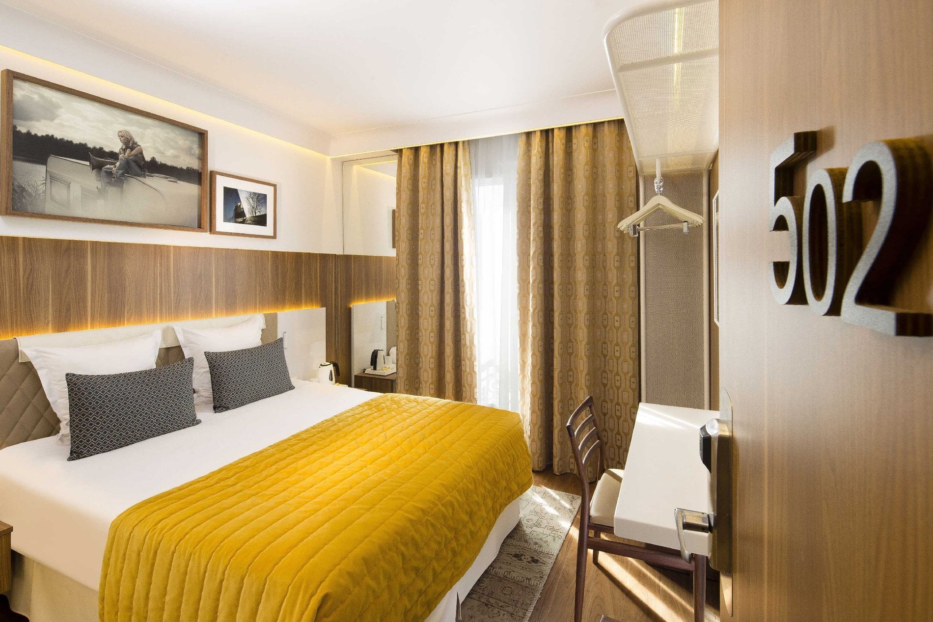 cf1a8770-966c-4c41-b0b0-3ded4f0d70be