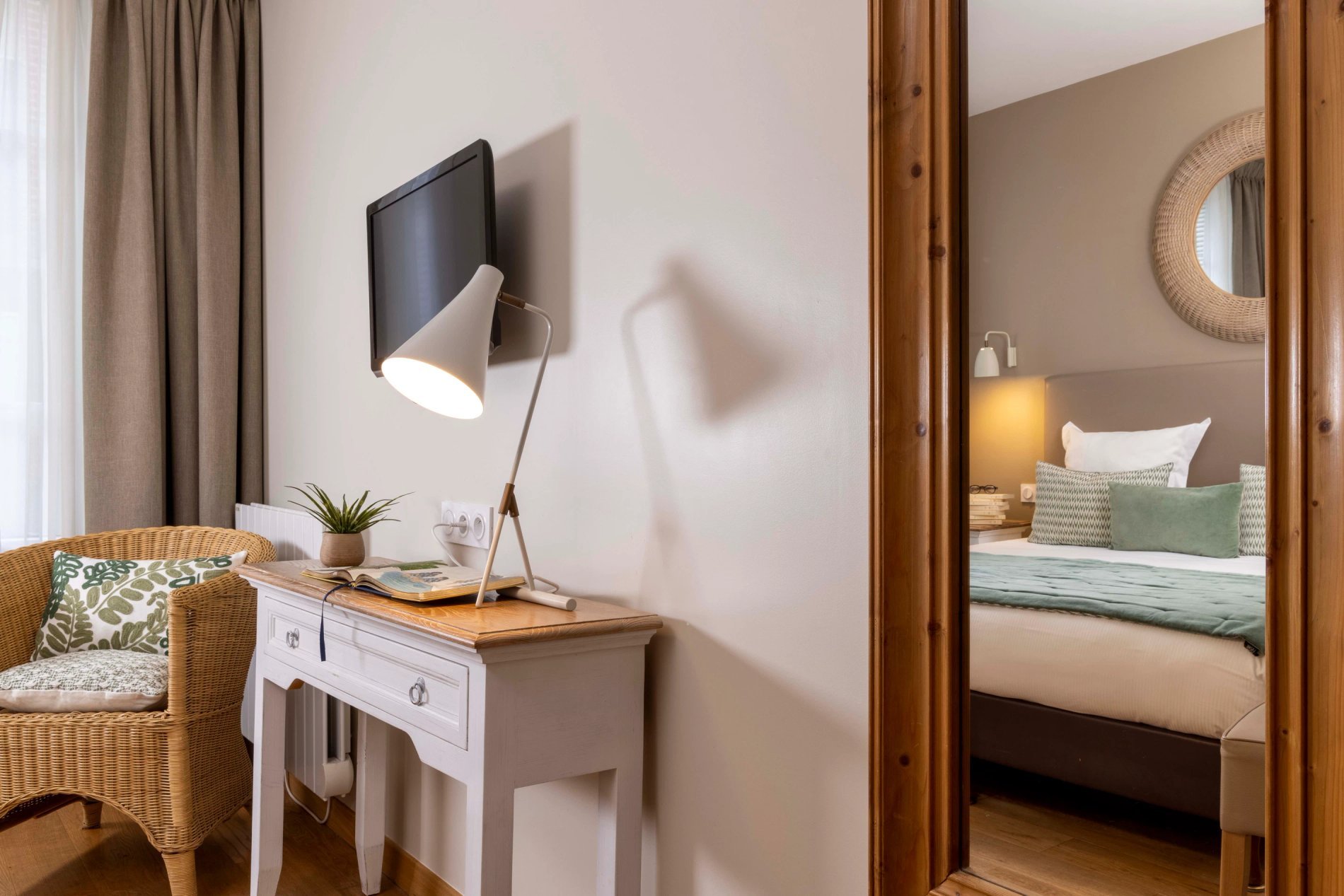 cfd30ad7-a2f4-4791-8afe-36fa9f4f83fb