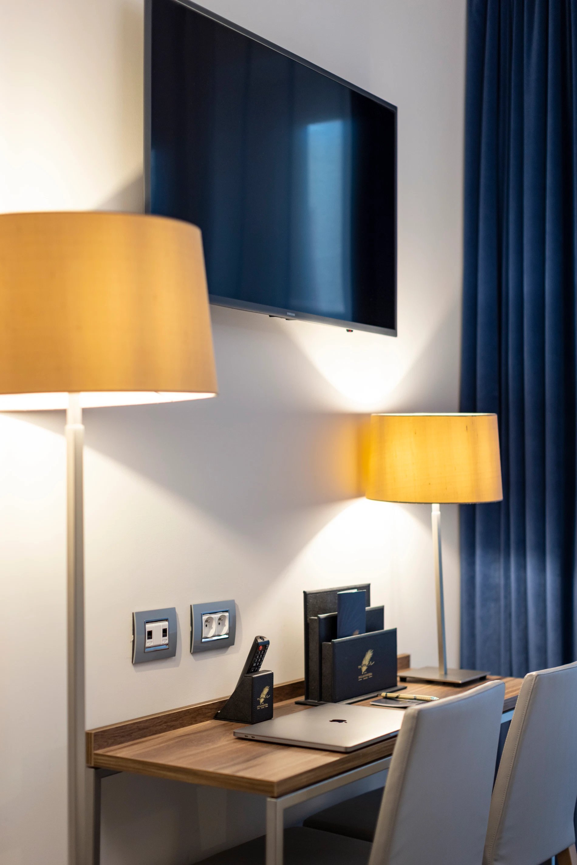 d0910562-57cf-47ec-bb94-e8a004aa53d5