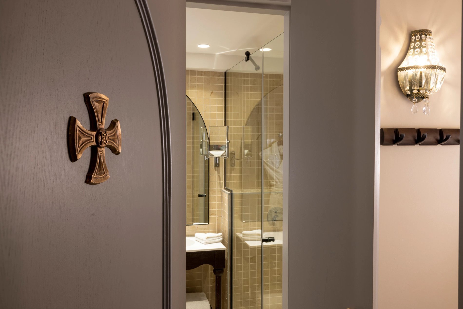 Maison Cardinal Furstemberg Airbnb Rent Appartment Bedroom Bathroom