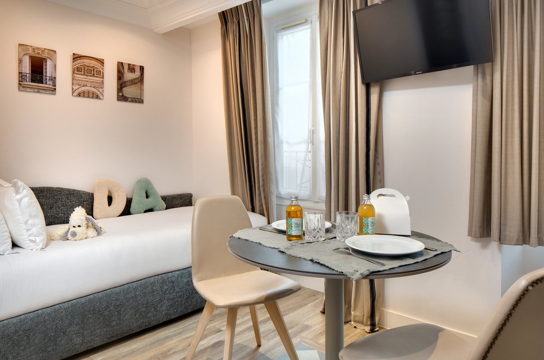 d1c1de24-a343-4984-998c-5bf3e614e6c6