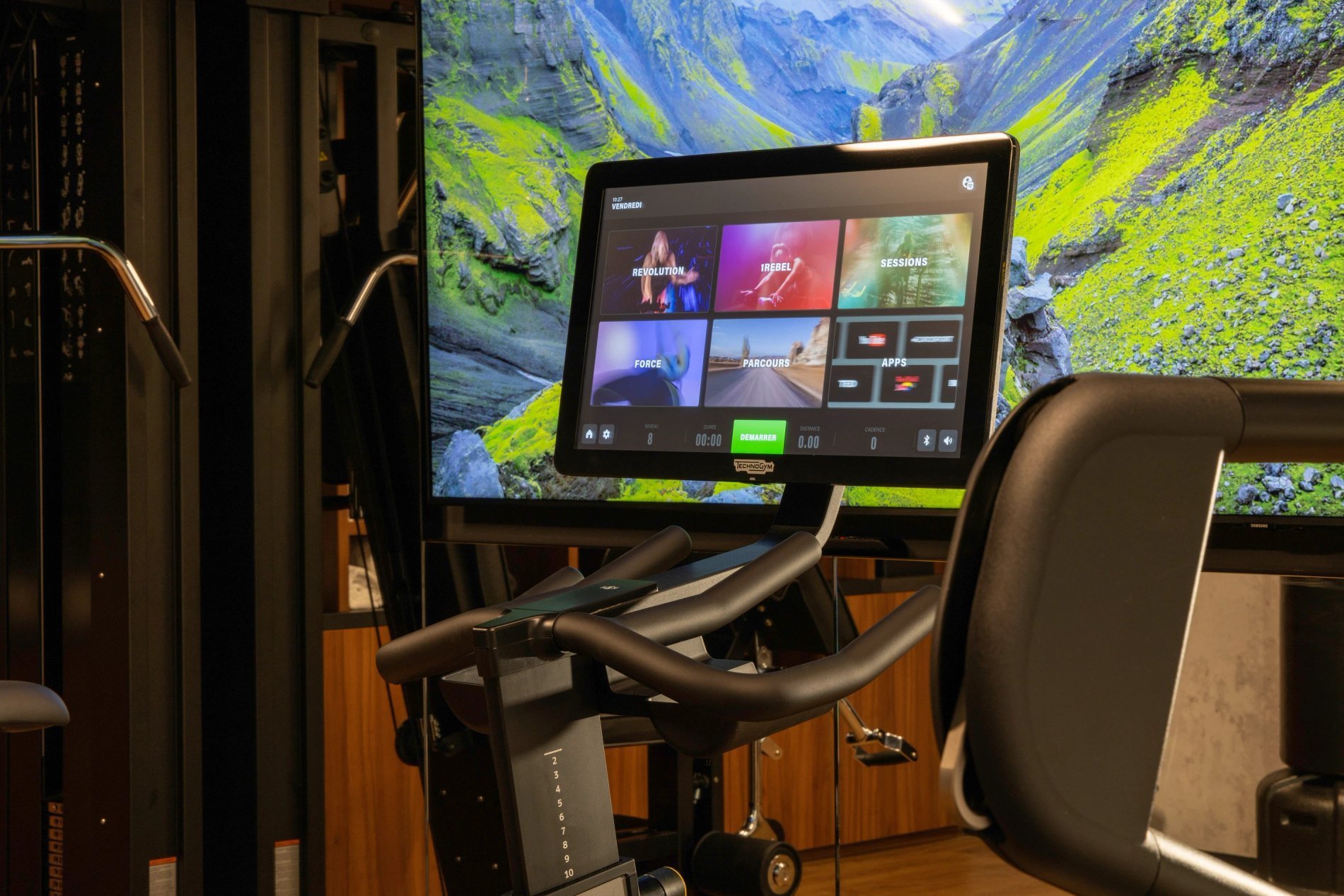 d2983111-feac-43ae-b9e9-23e562f08af0