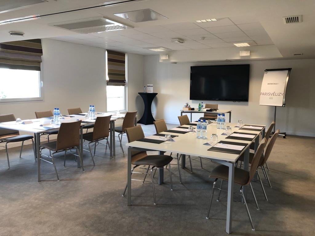 Salle de séminaire du Best Western Plus Paris Vélizy près du campus HEC