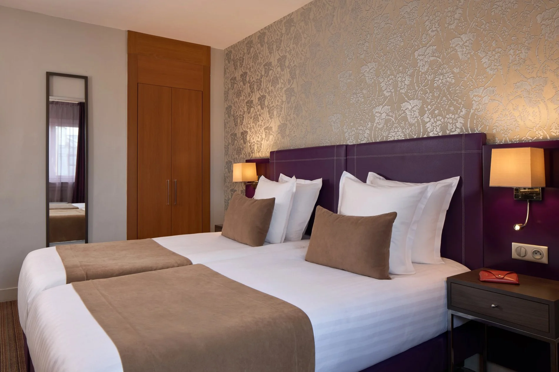Chambre Supérieure Lits Jumeaux au Timhotel Opéra Blanche Fontaine