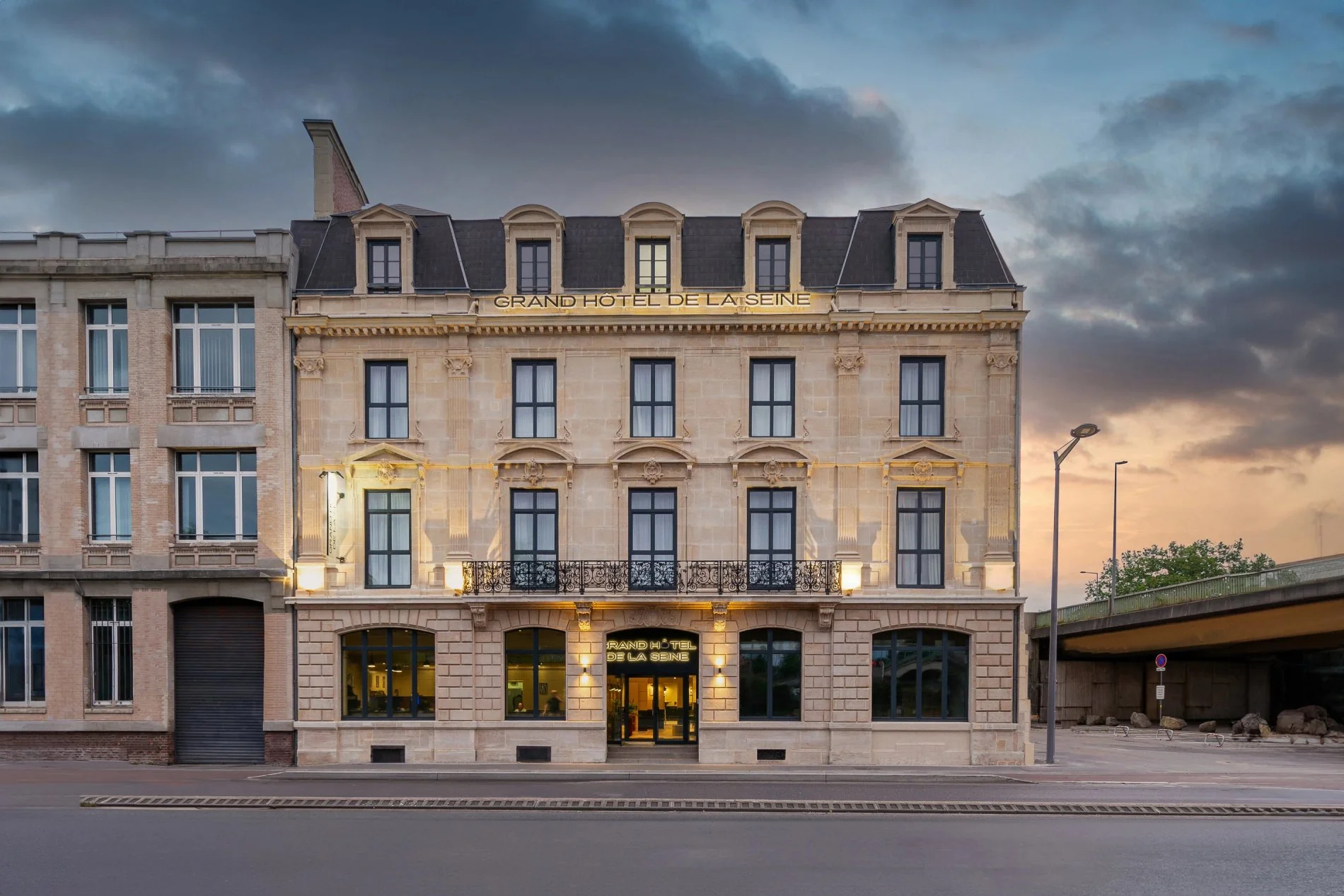 Périgueux - PÉRIGUEUX GRAND HOTEL DE FRANCE PLACE FRANCHEVILLE NACHGEBÜHR Ö Périgueux - PÉRIGUEUX GRAND HOTEL DE FRANCE PLACE FRANCHEVILLE NACHGEBÜHR Ö