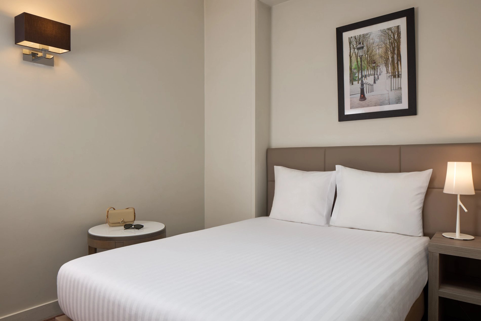 Chambre quadruple 2 pièces au Timhotel Opéra Blanche Fontaine