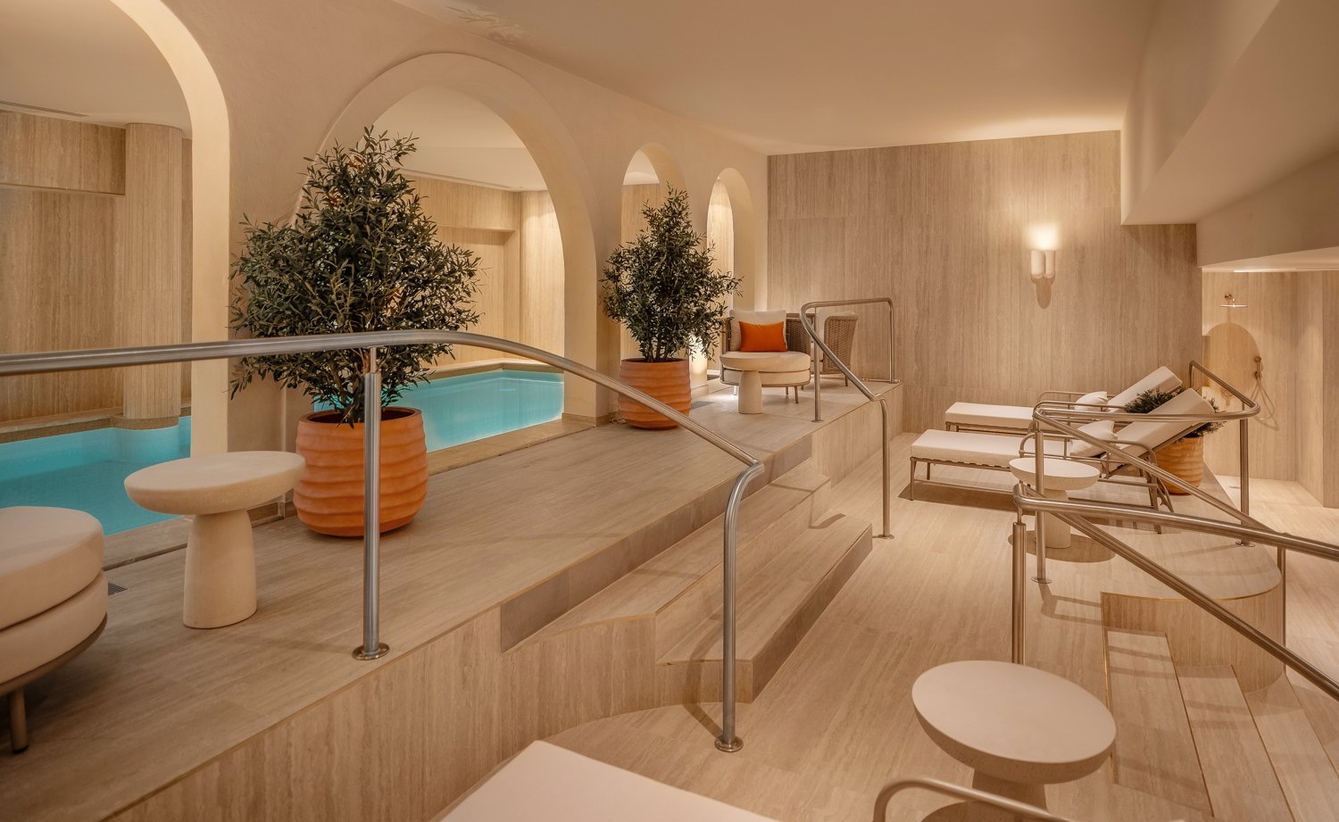 UNLIMITED Club | Club de sport | Piscine intérieure | Bien-être | Paris 8e