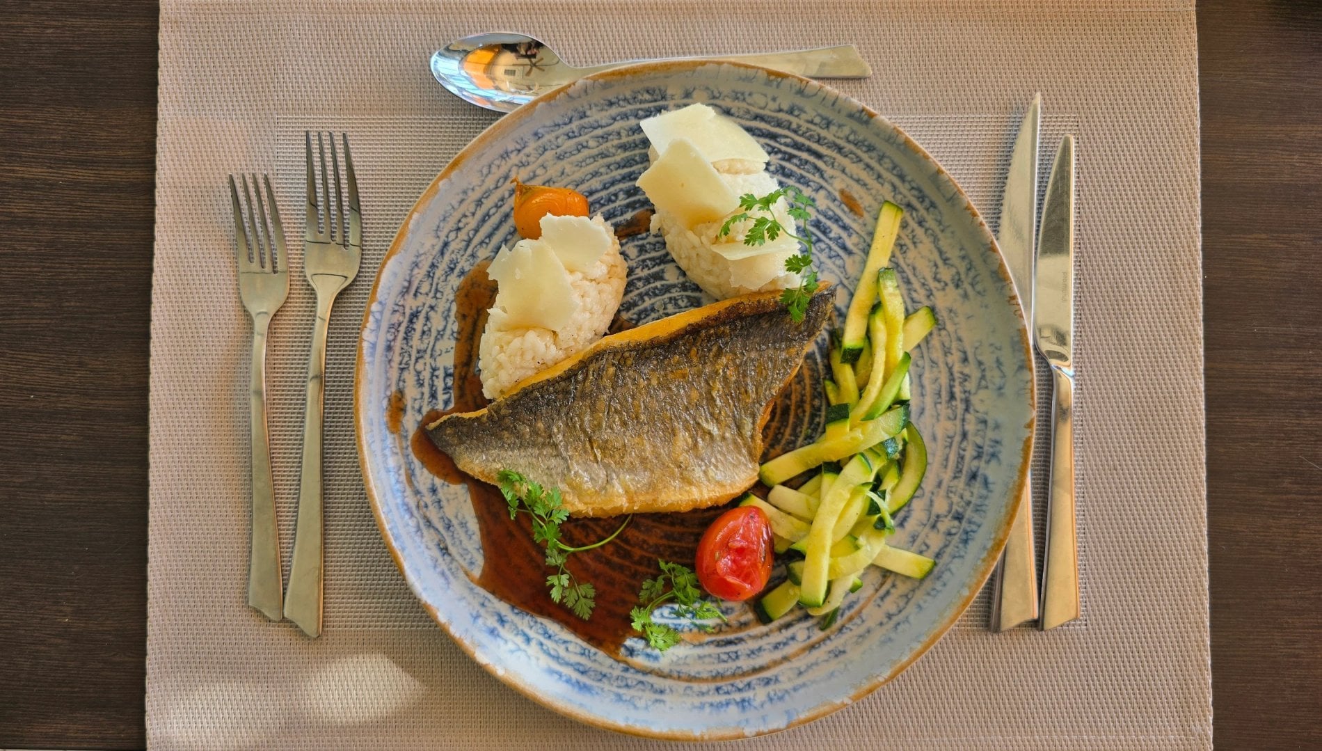 d56ece3b-56e3-44ea-8e21-58d51f5c8e27