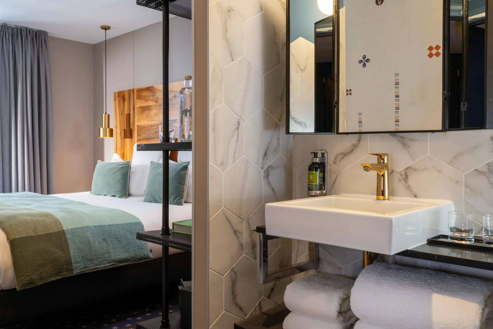 Hôtel Maxim Folies Chambre Supérieure Salle de Bain