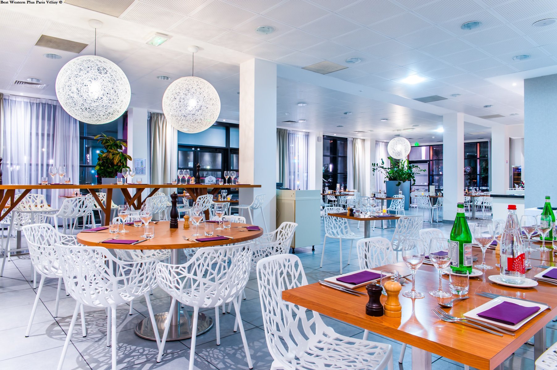 Le Double V | Room | Restaurant near Paris