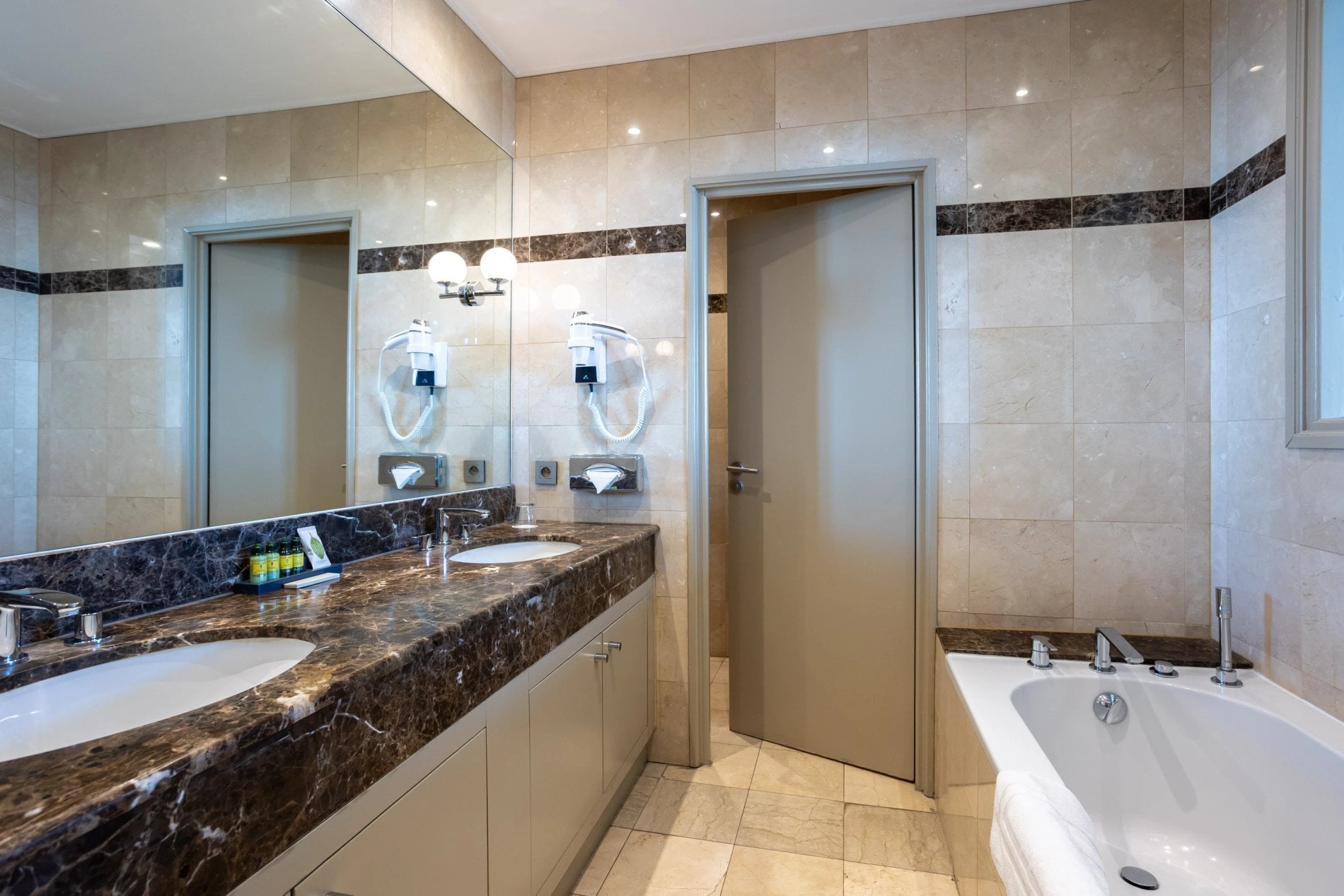 d68e5845-9104-4dee-b475-601a589c23c9