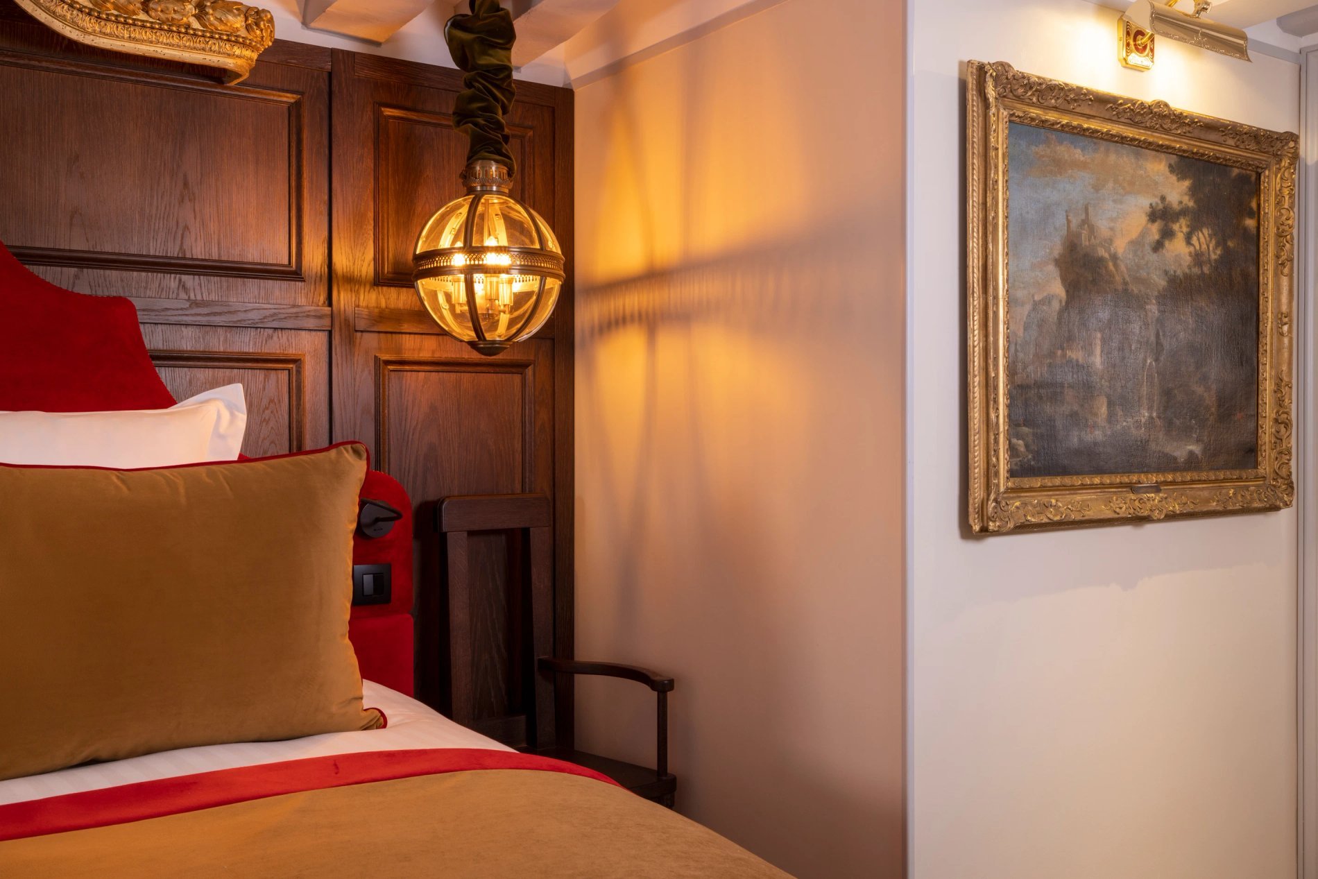 Maison Cardinal Furstemberg Airbnb Rent Appartment Bedroom