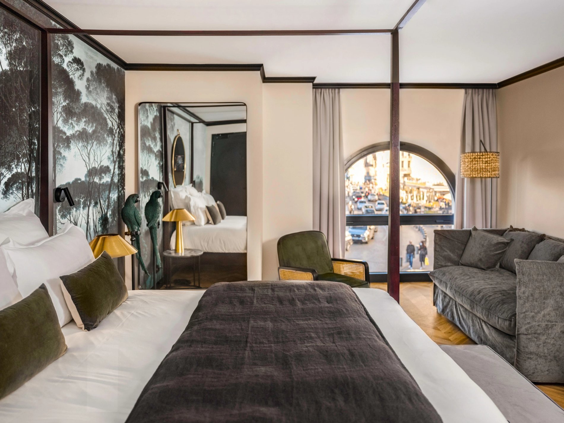 d6e7a05d-8267-4306-a4bf-0ff49f9a14e5