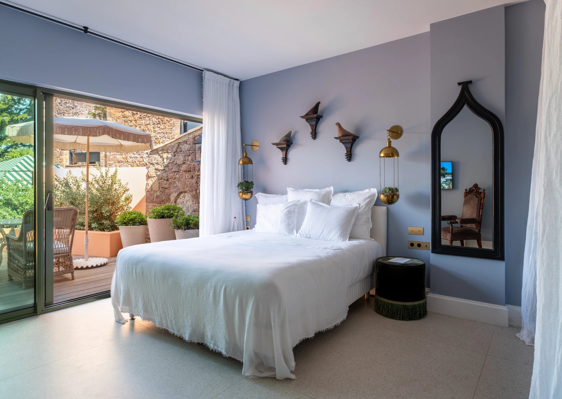 d70b879d-d9cd-4484-9779-5b5020666a4e