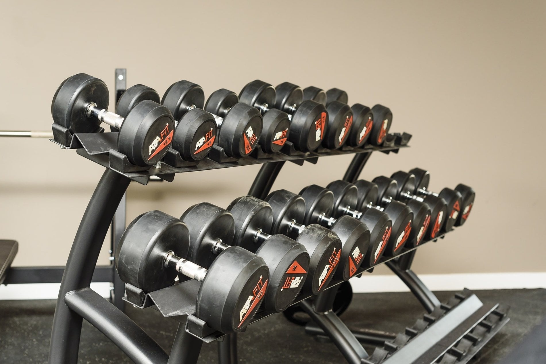 Mantenha-se em forma mesmo de ferias com o ginasio que esta disponivel 24 horas no Jupiter Albufeira Hotel