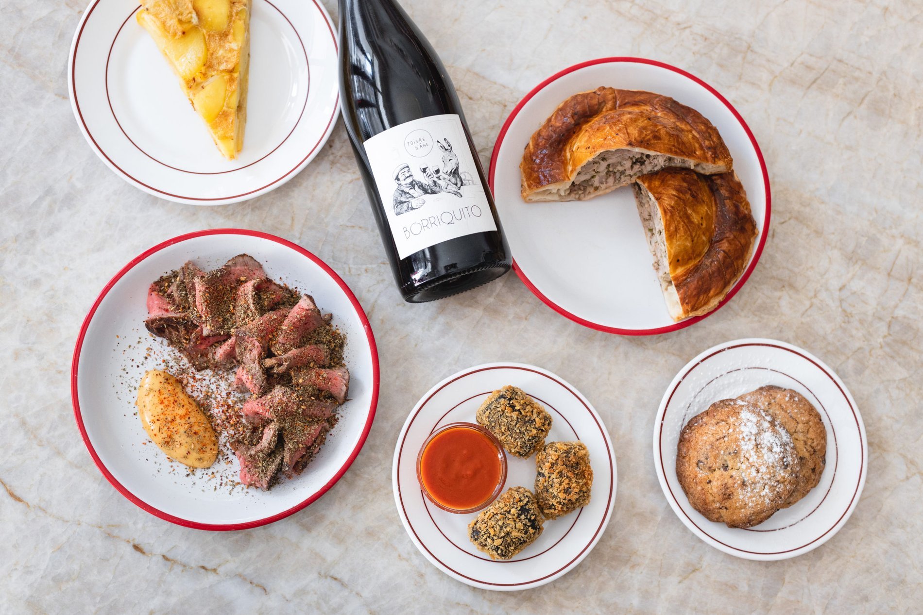 Lolo - Cave a manger près de l'hotel Gramont