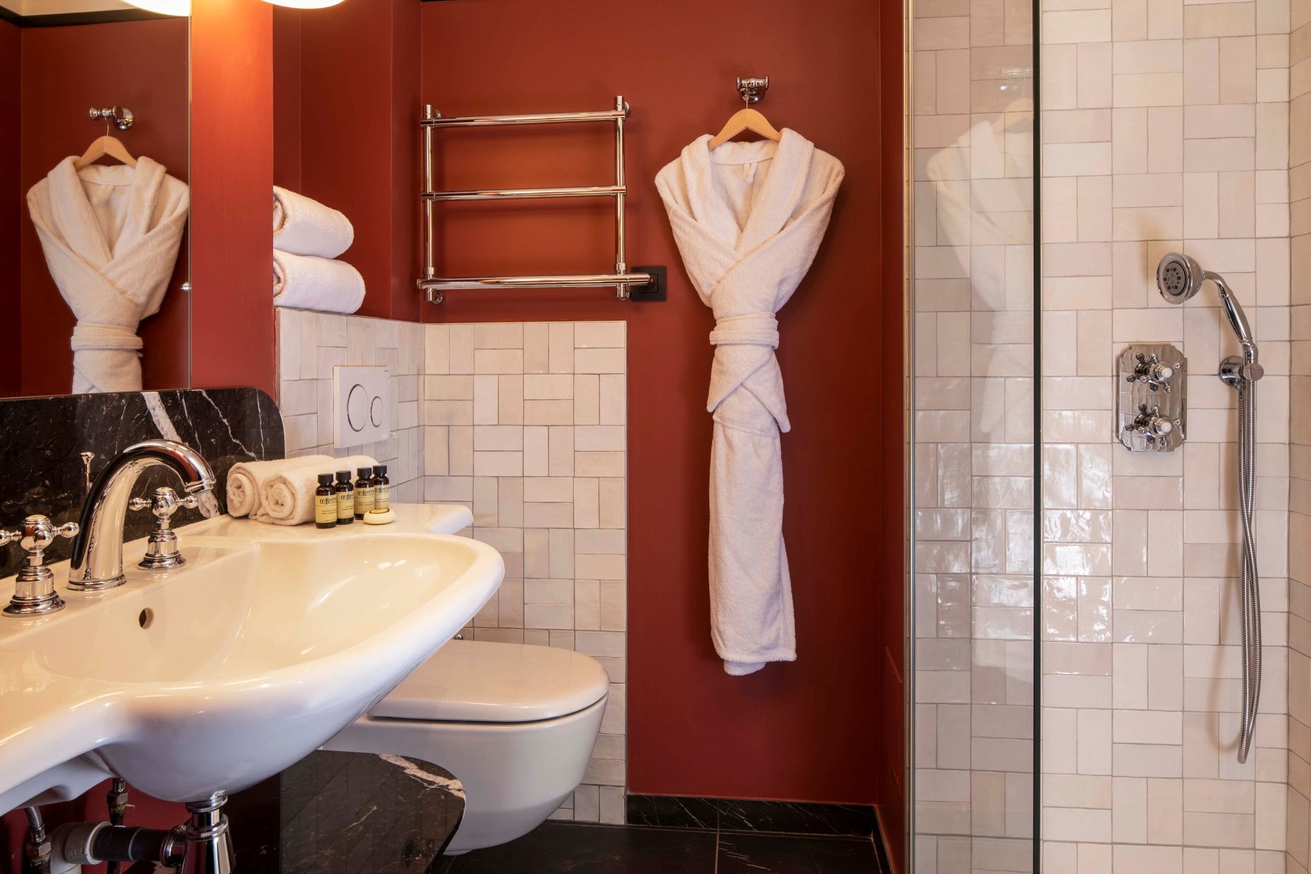 Grand Hôtel Chicago Chambre Classique Vue Rue Salle de bain Douche