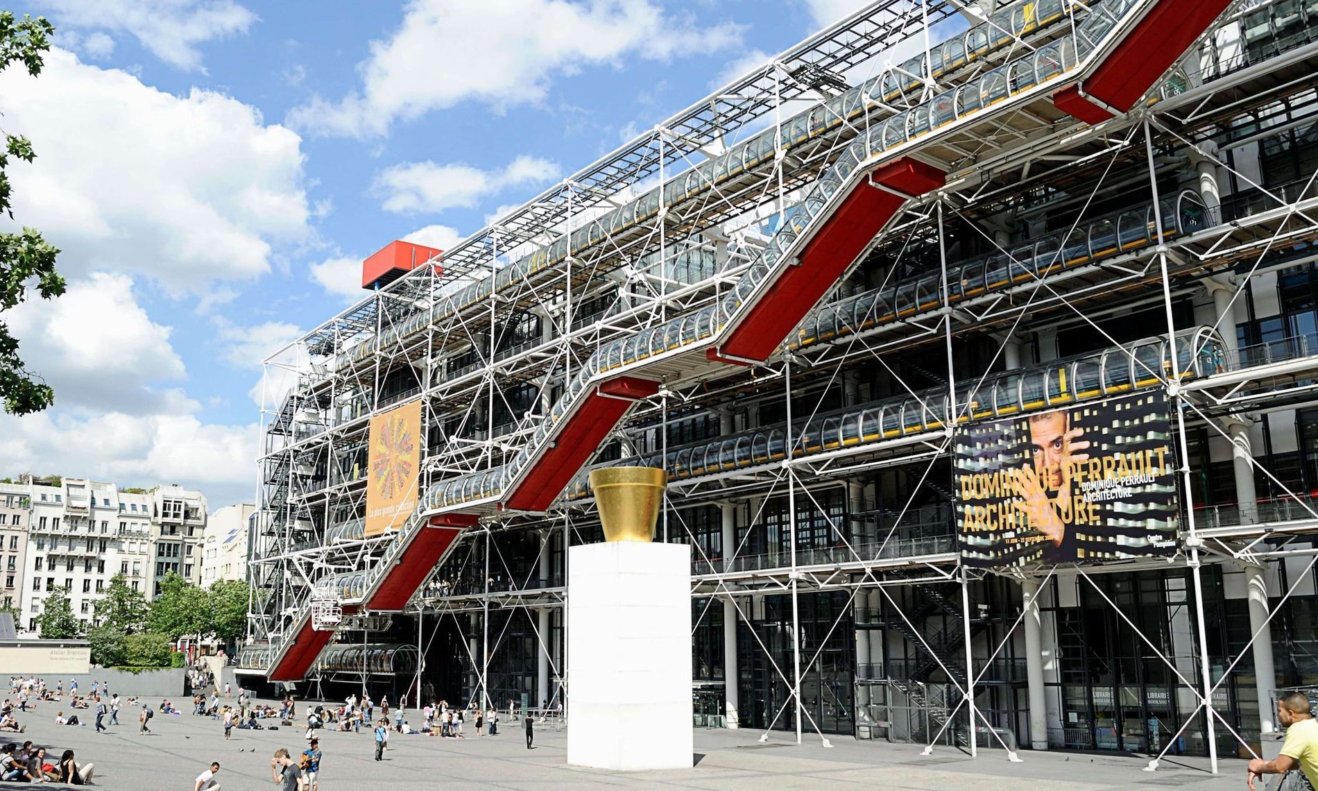 Beaubourg cerca de el 9Confidentiel