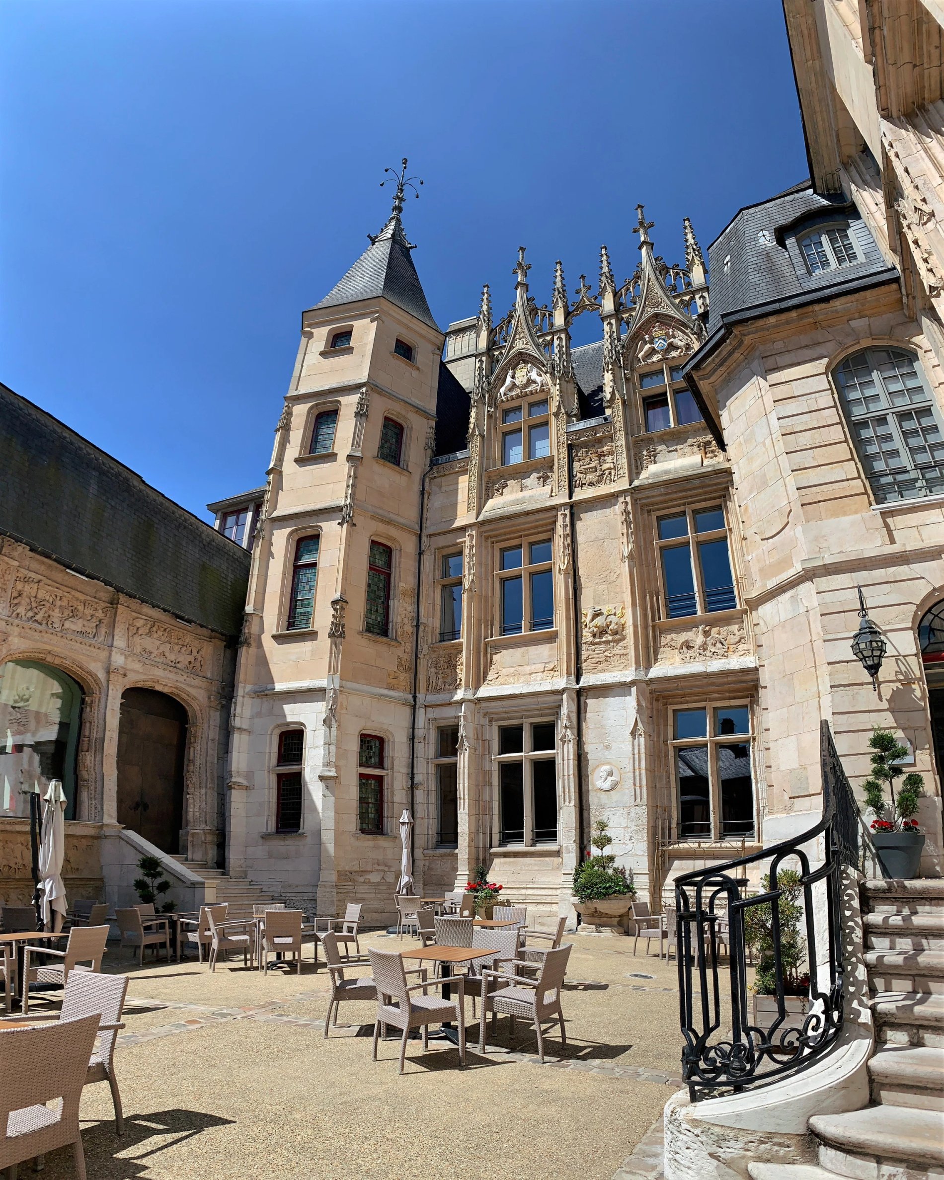 d803ae83-5ac9-4e67-b7f5-41268083975b