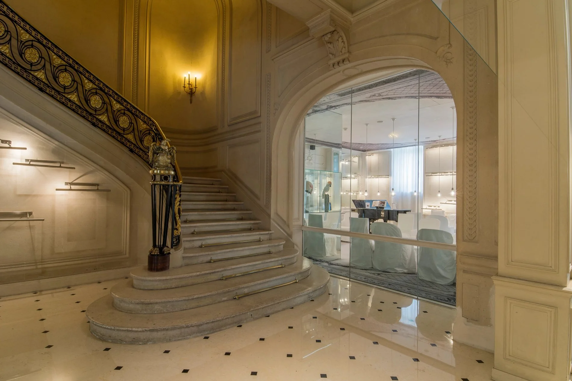 La Maison Champs Elysées | Hall