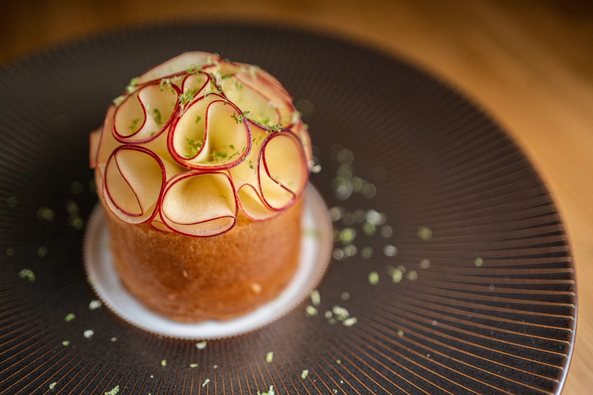 Baba au rhum apple, dessert, home-made dessert, home cooking, gourmet dessert, refined cuisine