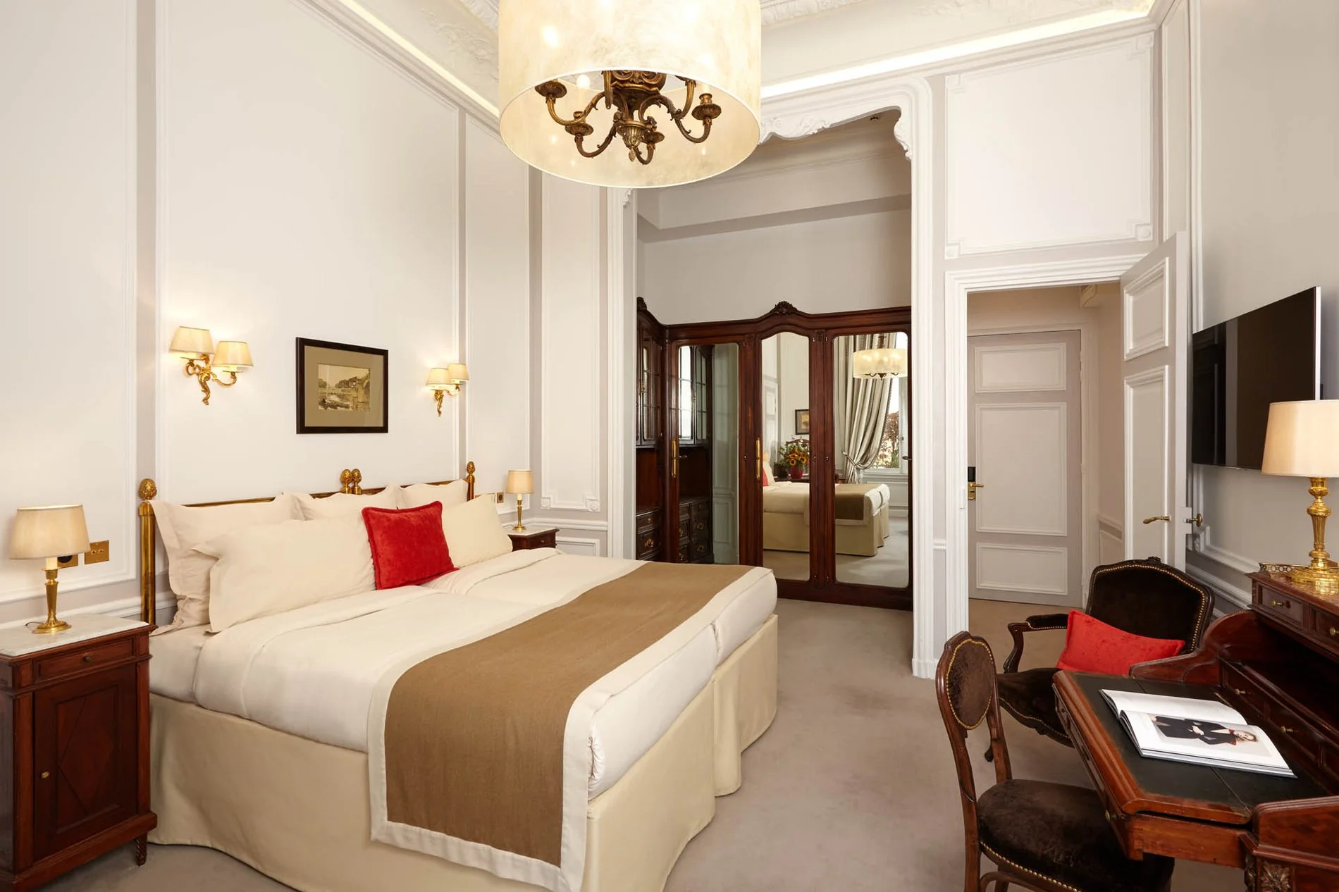 Hotel Regina Louvre Prestige Room