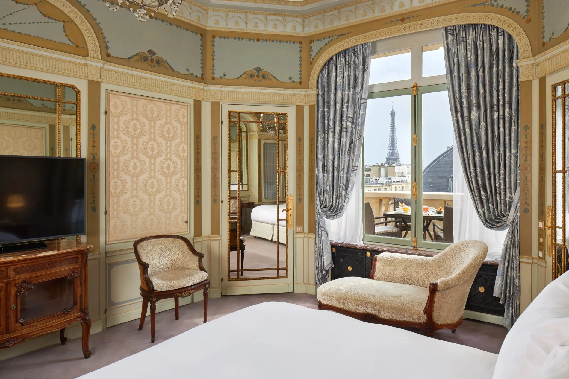 Hôtel Raphael | terrace hotel Paris