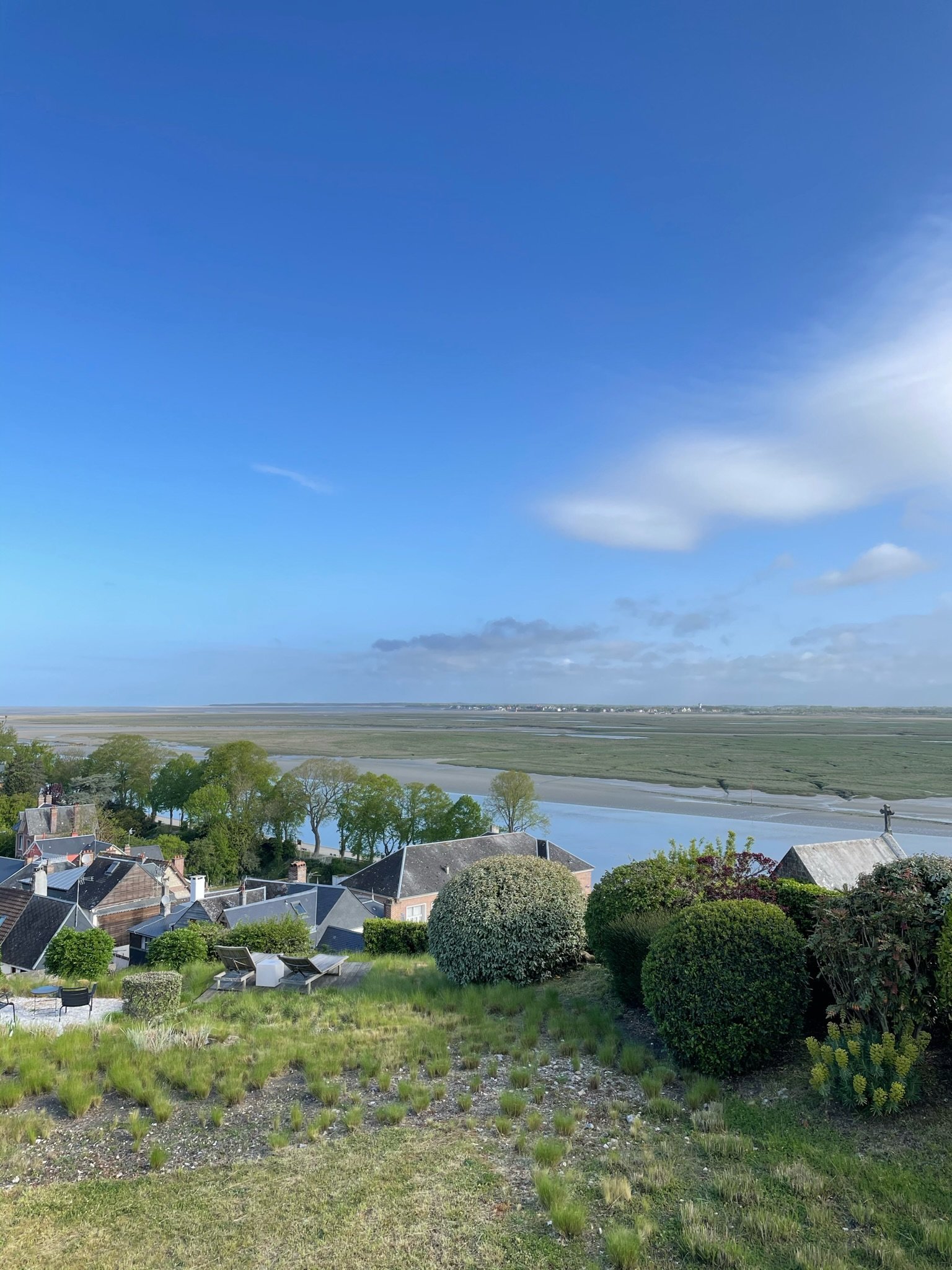 d8e7f921-0395-4957-8925-a52b36202525